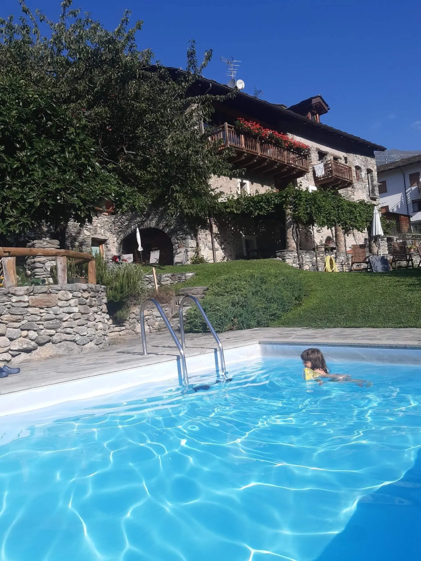 piscina esterna2